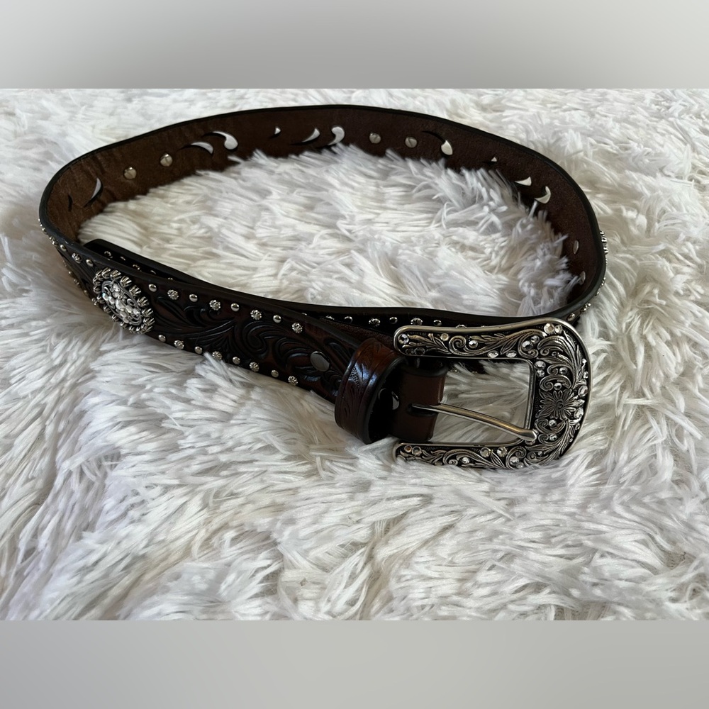 Ariat Ladies Floral Embossed Sunflower Concho Leather Belt size s dark brown